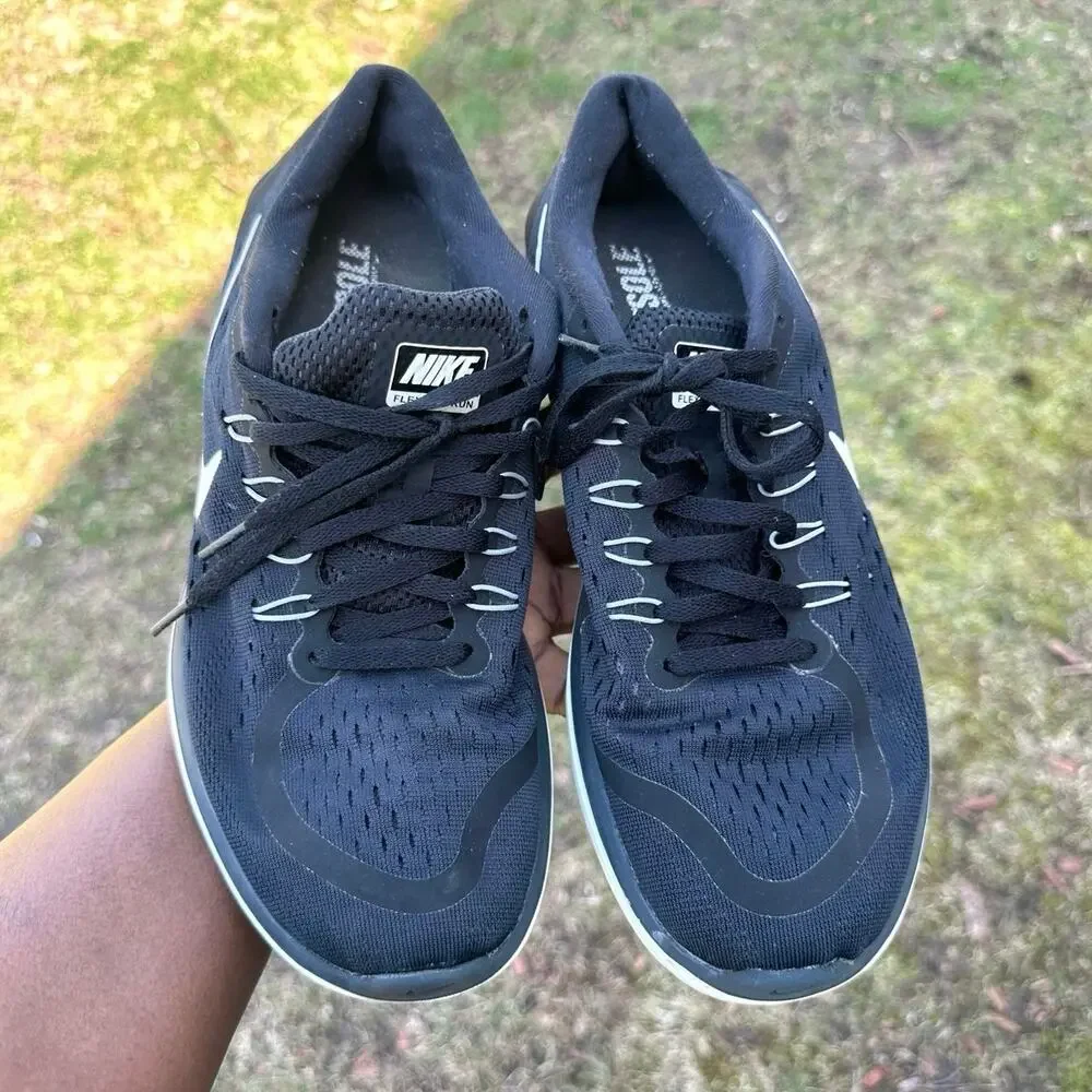 Nike Flex 2017 RN‎ Women’s Athletic Shoes Size 10 Black